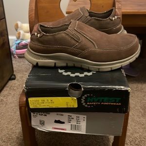 Women’s Hyteat 8.5 wide composite safety shoe